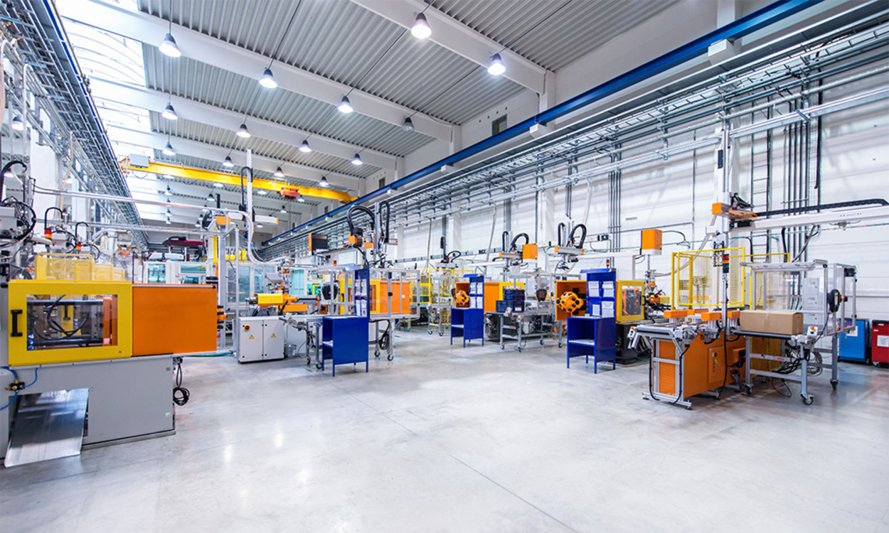 Industrie­beleuchtung bei Benning Elektrotechnik GmbH in Eschwege